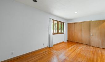 433 Westwood Dr, Ames, IA 50014