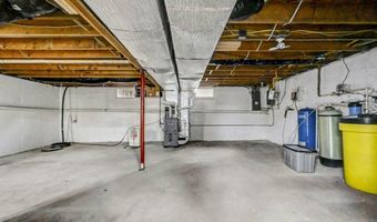 111 Elm Dr, Blakeslee, PA 18610