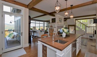 68 Ridge Rd, Ashland, NH 03217