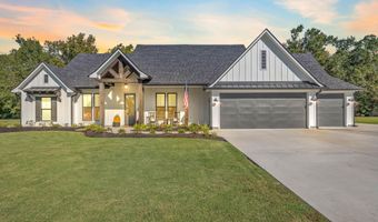 1090 Sandy Ln, Arnaudville, LA 70512