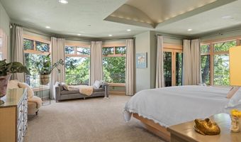 500 Ashland Loop Rd, Ashland, OR 97520