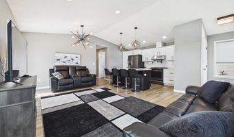 2508 Dean Ct, Brookings, SD 57006