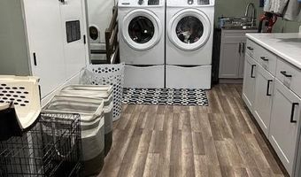 200 S Karner Ave, Altamont, KS 67330