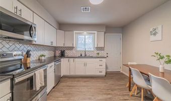 1304 SE C St, Bentonville, AR 72712