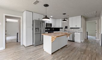 111 W Shelton St, Alvarado, TX 76009