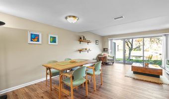 624 Peninsula Ct, Ann Arbor, MI 48105