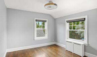 26 Tryon Ave, East Providence, RI 02916