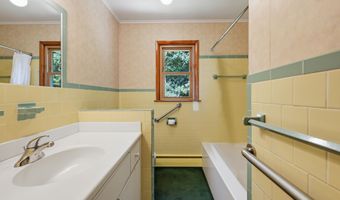 30 Maple Row, Bethel, CT 06801