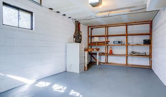 6417 EARLHAM Dr, Bethesda, MD 20817