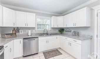 112 W 52nd St, Savannah, GA 31405