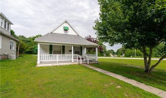 1017 S 5th St, Atchison, KS 66002