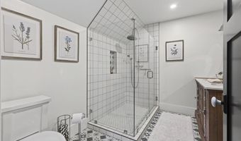 16 Blacks Lndg, Belfast, ME 04915