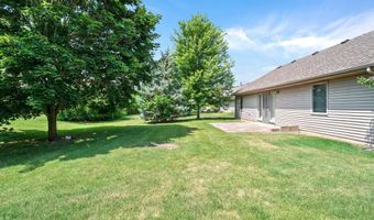 1107 Ashwood Dr, Auburn, IN 46706