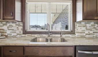 2660 W FALLEN OAK Dr, Appleton, WI 54913