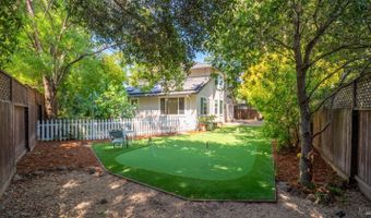 2318 S Hampton Cir, Santa Rosa, CA 95401