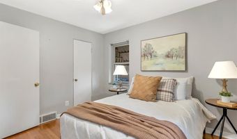 9211 Niles Pl, Affton, MO 63123