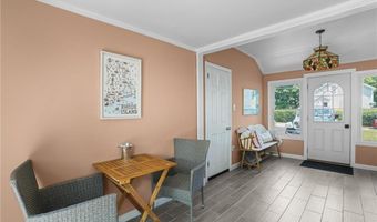40 Queen St, North Kingstown, RI 02852