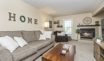 3 Woodside Dr, Albany, NY 12208