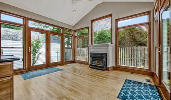 115 LUCAS Ln, Bethesda, MD 20814