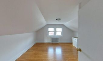 19 Dixon St 2, Newport, RI 02840