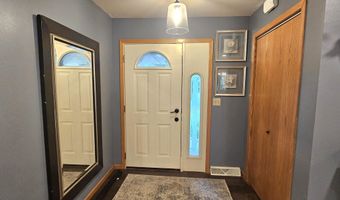 2510 Bobbie Dr, Aberdeen, SD 57401