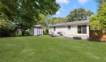 29 Pepper Bush Trl, Narragansett, RI 02874