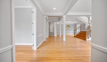 6723 HONESTY Dr, Bethesda, MD 20817