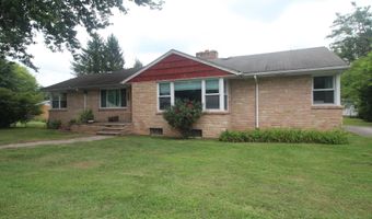 256 E Maple Ave, Alderson, WV 24910