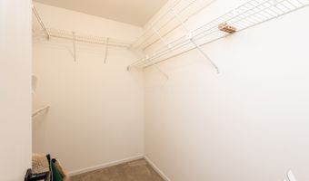 2452 E Hunter Dr, Arlington Heights, IL 60004