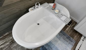 274 Rae Ln, Bonneau, SC 29431