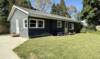 136 W Elizabeth St, Alma, MI 48801