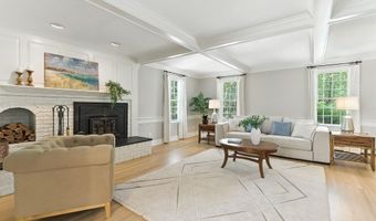 68 Perry Rd, Bedford, NH 03110