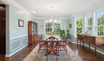 7 HEARTWOOD Ter, Rockville, MD 20855