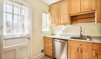 7110 COVENTRY Rd, Alexandria, VA 22306