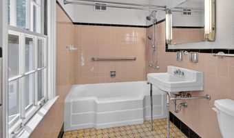 6 Loudon Pkwy, Albany, NY 12211