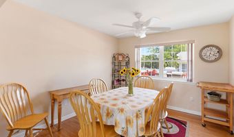 16 Cherry St, Beachwood, NJ 08722