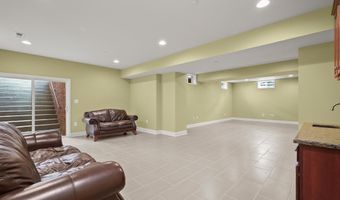 6005 ROOSEVELT St, Bethesda, MD 20817