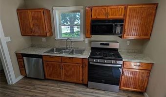 647 Oakwood Ave, Alton, IL 62002