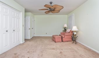 232 Point Of Woods Dr, Albany, NY 12203
