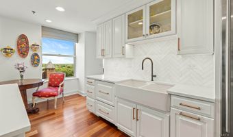77 S Evergreen Ave 1103, Arlington Heights, IL 60005