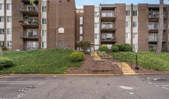 75 S REYNOLDS St 411, Alexandria, VA 22304