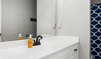 65 CAMELOT Ln, Anniston, AL 36207