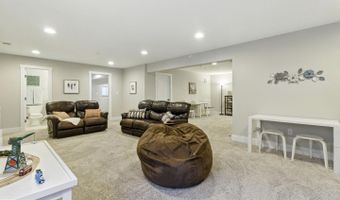 9206 FERNWOOD Rd, Bethesda, MD 20817