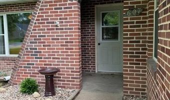 607 L St, Aurora, NE 68818