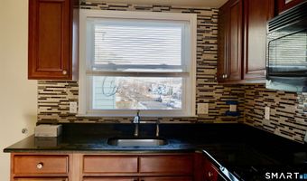 28-30 Sampson St 4, Bridgeport, CT 06606