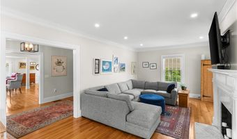 1144 Narragansett Blvd, Cranston, RI 02905