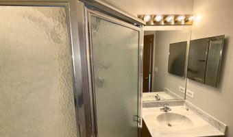 1111 Saint Andrews Ct, Algonquin, IL 60102