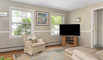 58 Sycamore Dr, East Greenwich, RI 02818