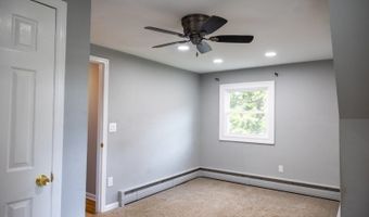 4 Park Ln, Andover, NJ 07860