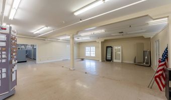 945 Pine Ave, Albany, GA 31701